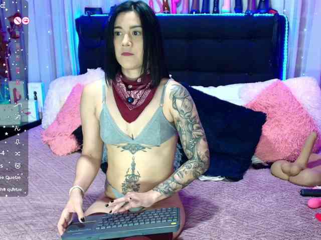 Hannahot69 webcam
