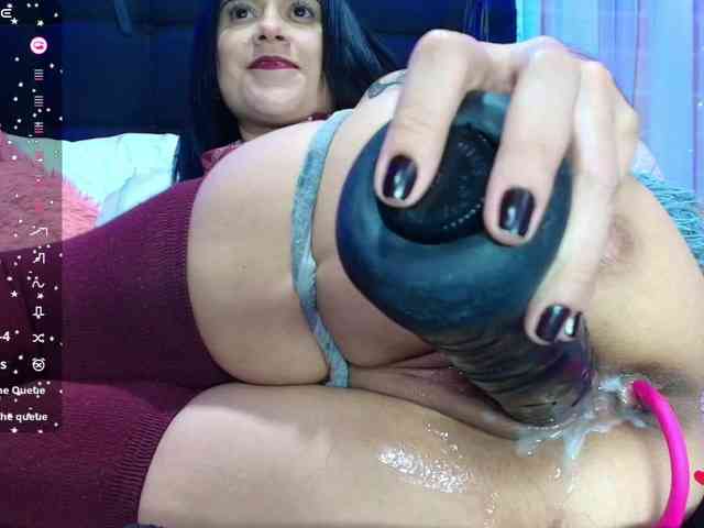 Hannahot69 webcam