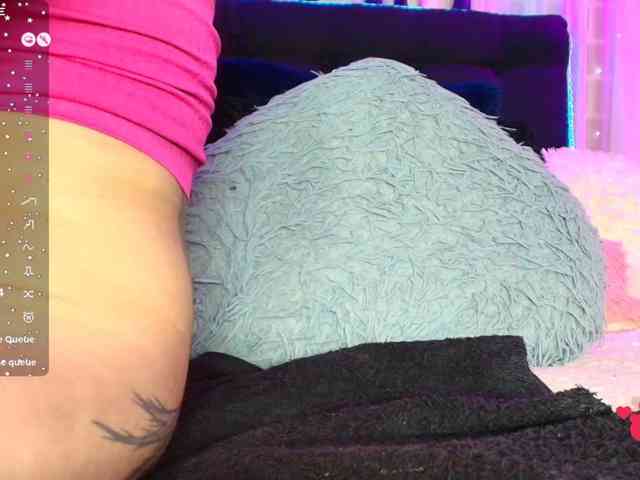 Hannahot69 webcam