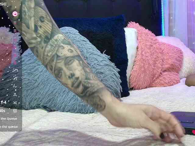 Hannahot69 webcam
