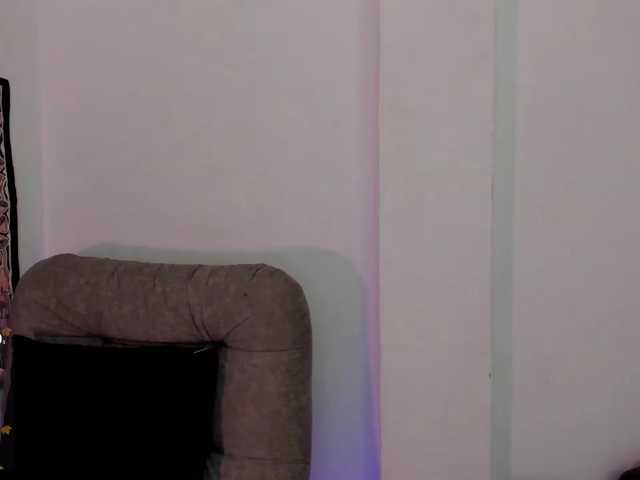 Liily-moore live cam preview