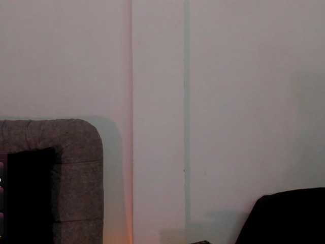 Liily-moore live cam on BongaCams