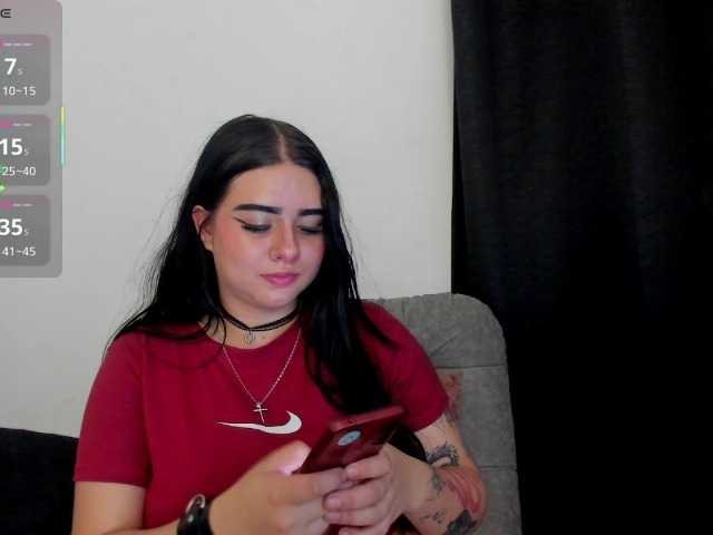 Liily-moore live cam on BongaCams