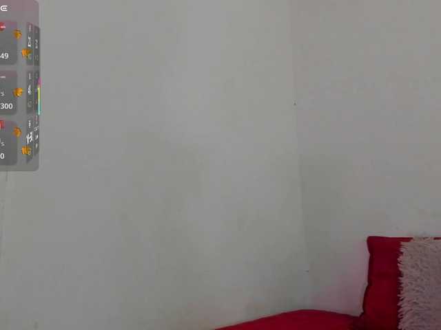 Liily-moore live cam on BongaCams