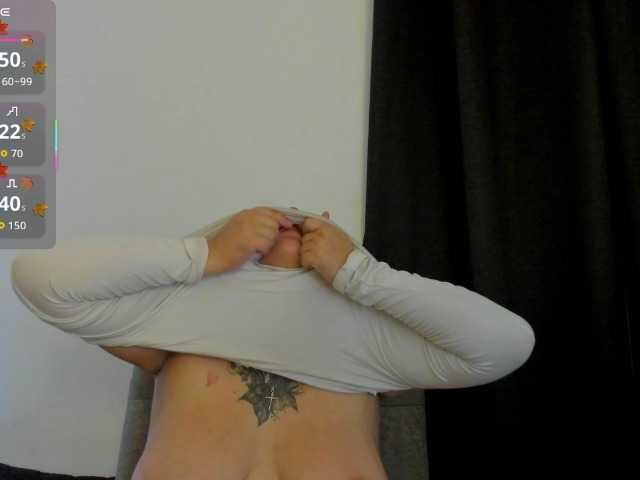 Liily-moore live cam on BongaCams