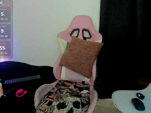 Liily-moore's BongaCams show and profile