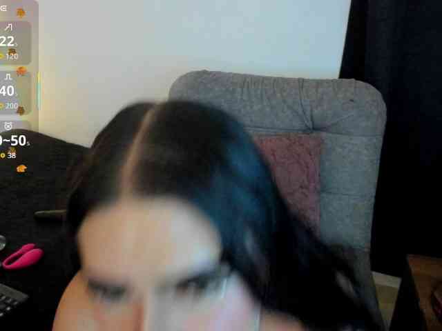 Liily-moore webcam