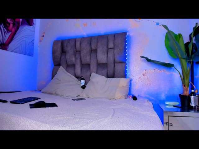 camilawhitee live cam preview