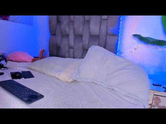 camilawhitee webcam