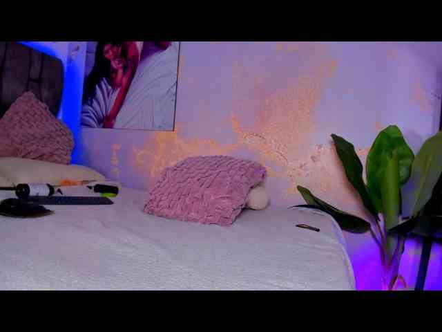 camilawhitee webcam