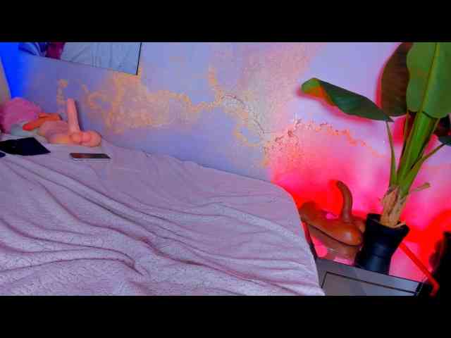 camilawhitee webcam