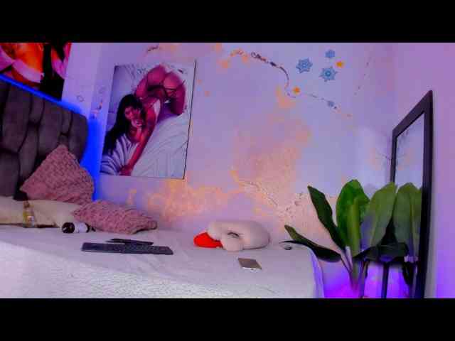 camilawhitee webcam
