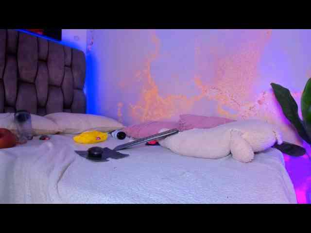 camilawhitee webcam