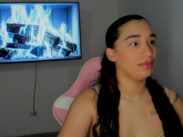 NABILA16, en directo ahora en BongaCams