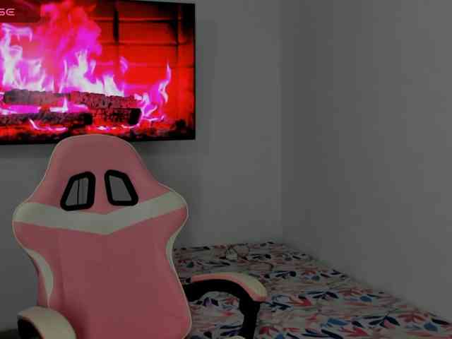 JADDE_LUXXY webcam