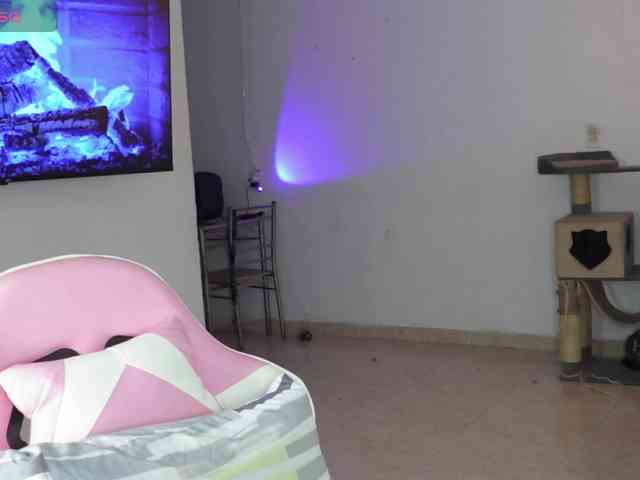 JADDE_LUXXY webcam