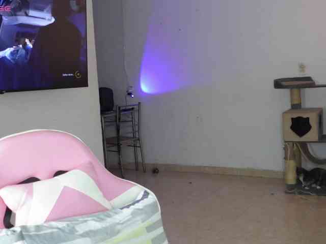 JADDE_LUXXY webcam