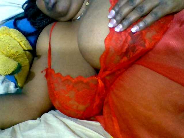 Saminahh live cam on BongaCams
