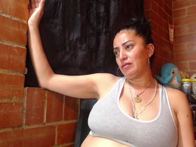 AlexandrinaFenix live cam on BongaCams