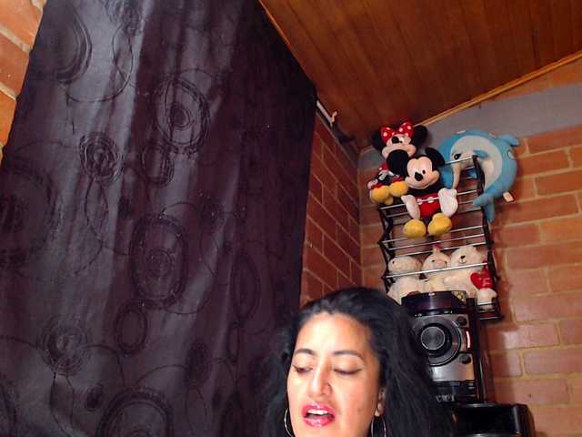 AlexandrinaFenix live cam on BongaCams