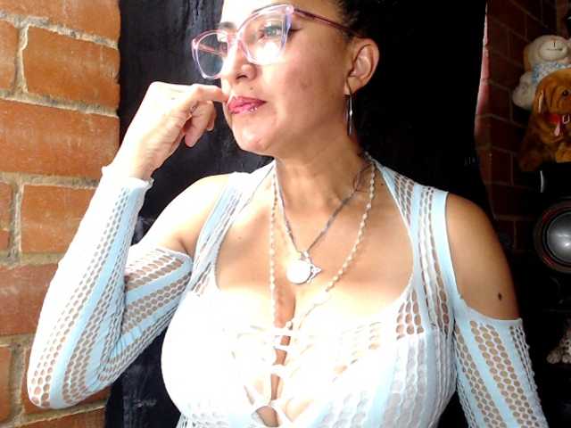 AlexandrinaFenix live cam on BongaCams