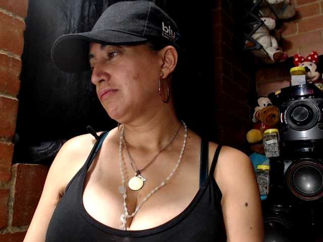 AlexandrinaFenix live cam on BongaCams