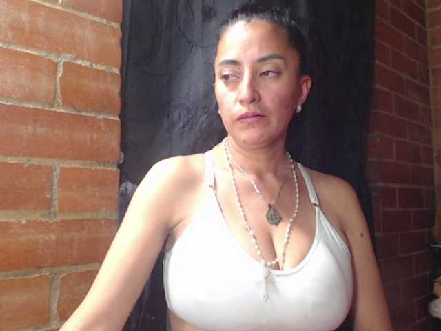 AlexandrinaFenix live cam preview