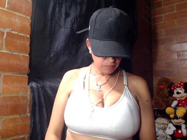 AlexandrinaFenix live cam on BongaCams
