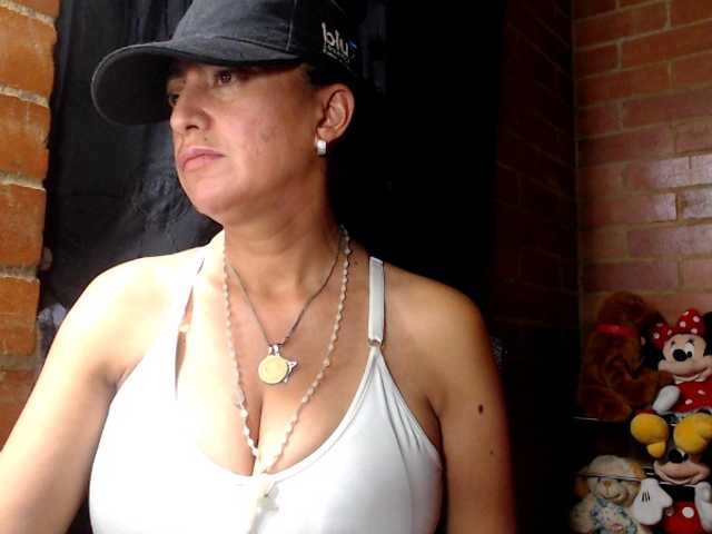 AlexandrinaFenix live cam on BongaCams