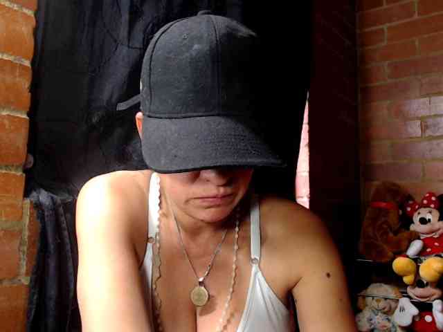 AlexandrinaFenix's webcam live show