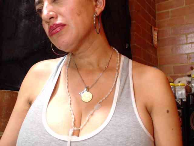 AlexandrinaFenix webcam