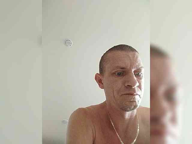 Falos39 Live Webcam on BongaCams