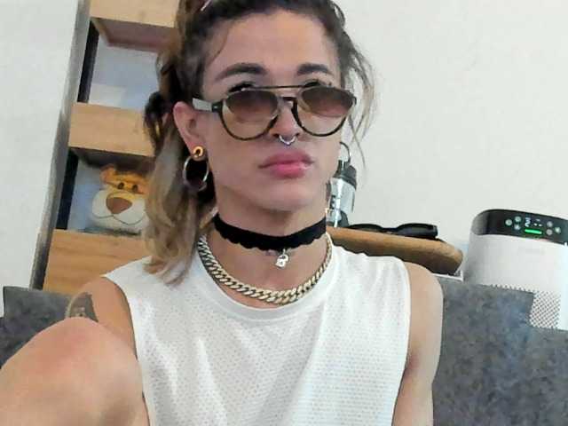 Stormytt live webcam show