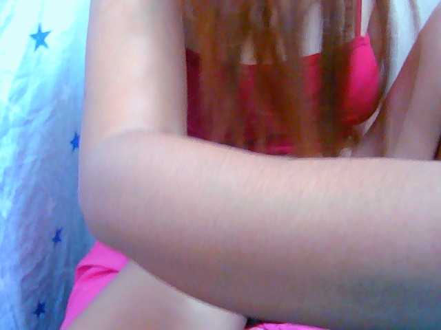 yummyflirtpussy live cam on BongaCams