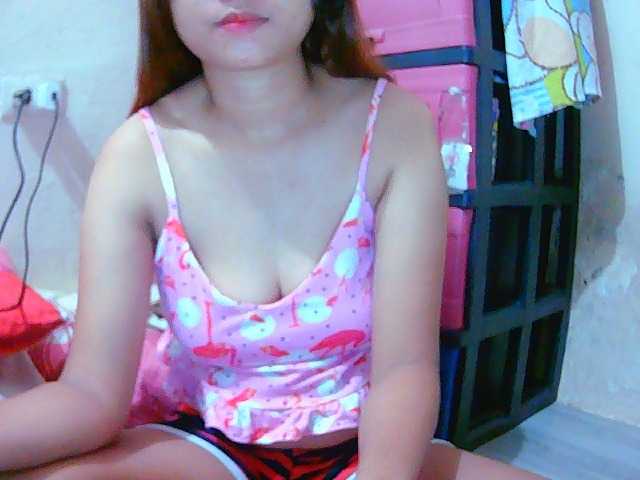 yummyflirtpussy live cam on BongaCams