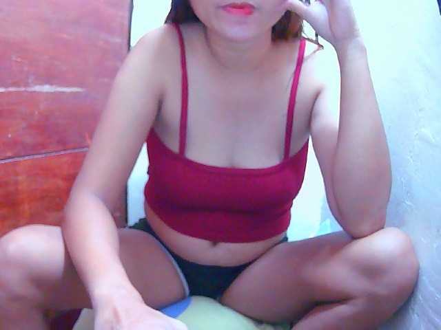 yummyflirtpussy live cam on BongaCams