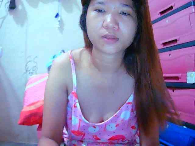 yummyflirtpussy webcam