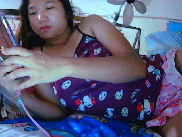 yummyflirtpussy webcam