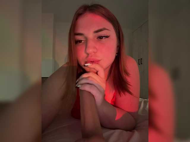 Monika live cam