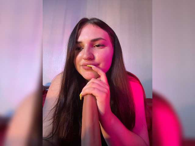 -monika- cam belle