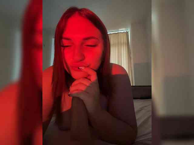 -monika-'s cam show statistics and live stream