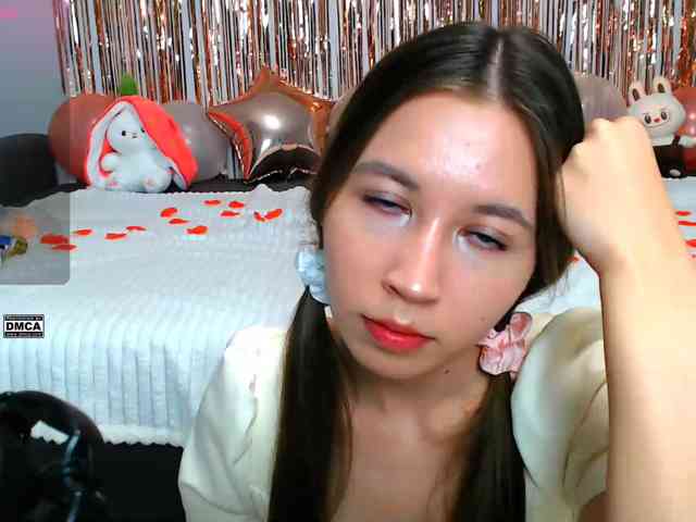 -KrissX- webcam