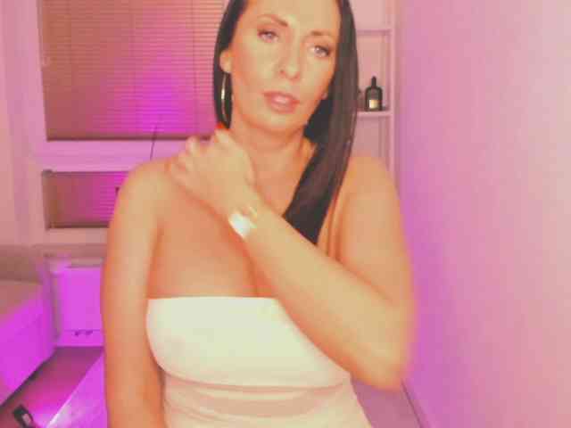 Model: BiancaLux