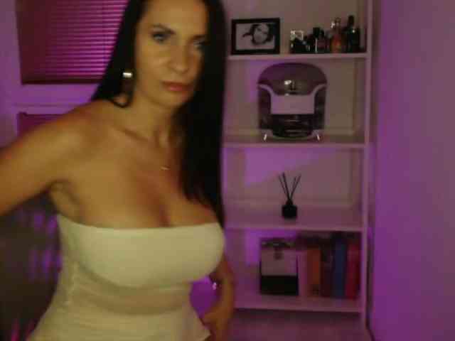 Model: BiancaLux