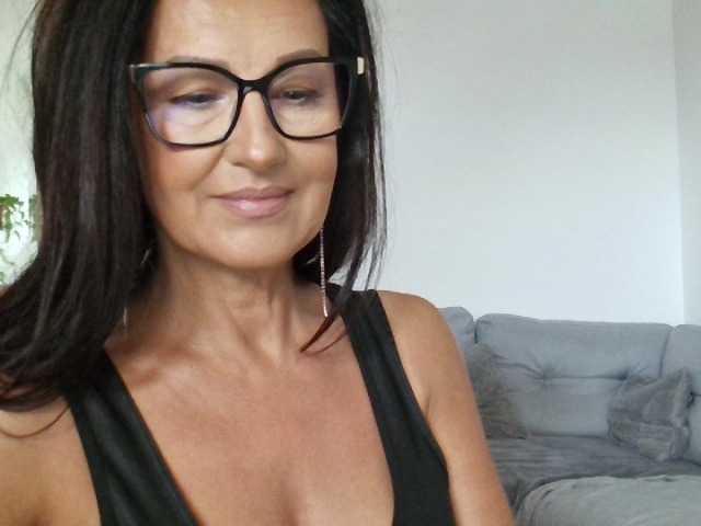 MilfRalia Nude Live Sex Shows