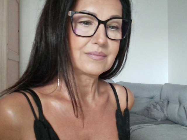 MilfRalia live cam on BongaCams