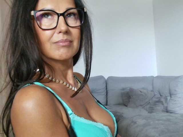 MilfRalia live cam on BongaCams