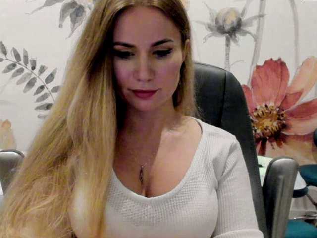SweetMirande live cam preview