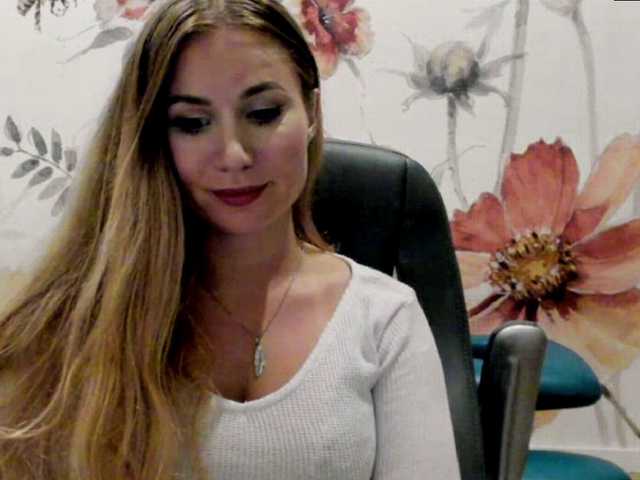 SweetMirande live cam on BongaCams