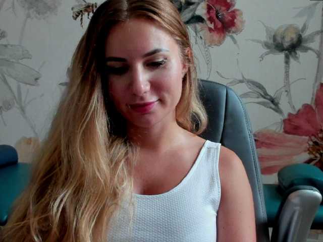 SweetMirande live webcam show